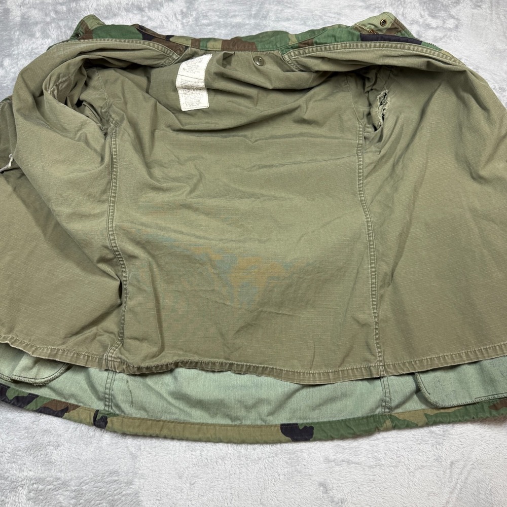 Vintage Army Camo Coat Jacket Cold Weather Small Long Woodland Distressed FLAW - Picture 15 of 16